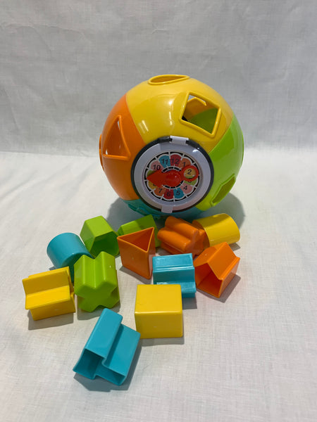 Sorteerimispall kellaga