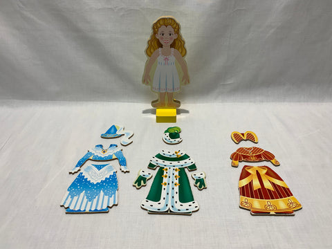Puidust Melissa & Doug riietamismäng "Elise"
